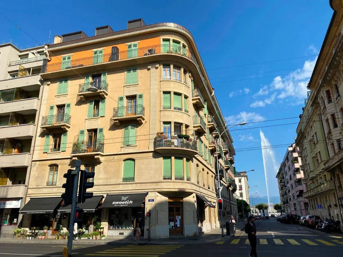 Beautiful Central Apartment Steps From Lake And Water Jet Genf